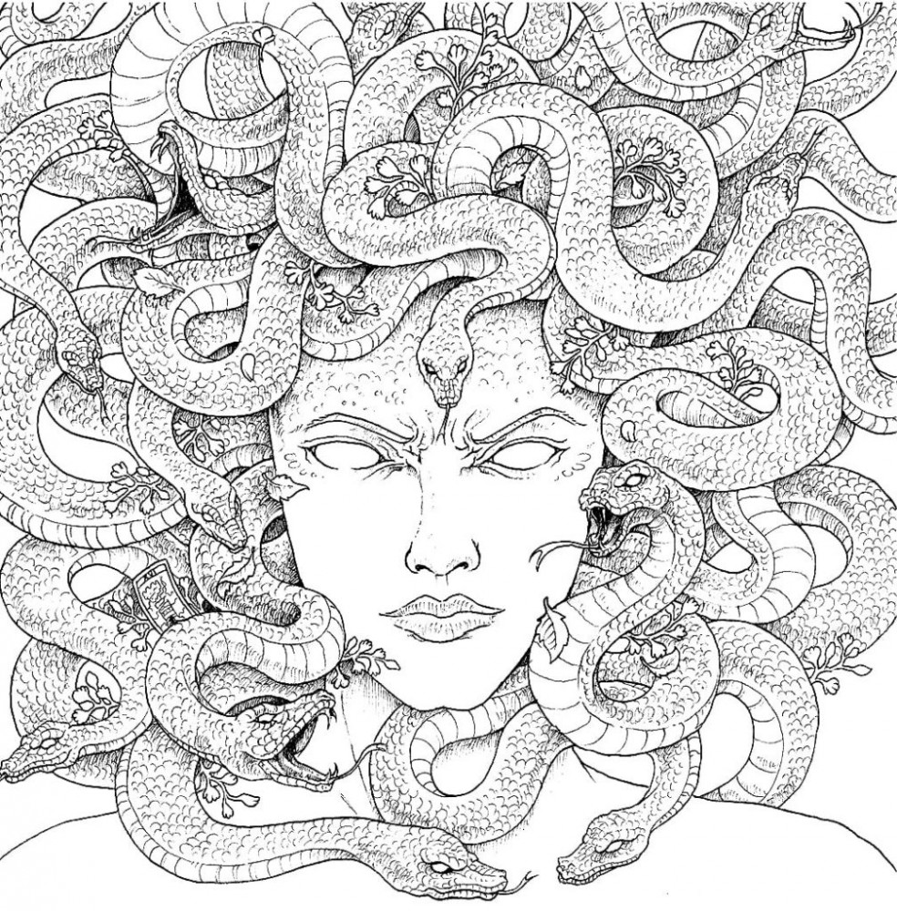 Девушка со змеями на голове