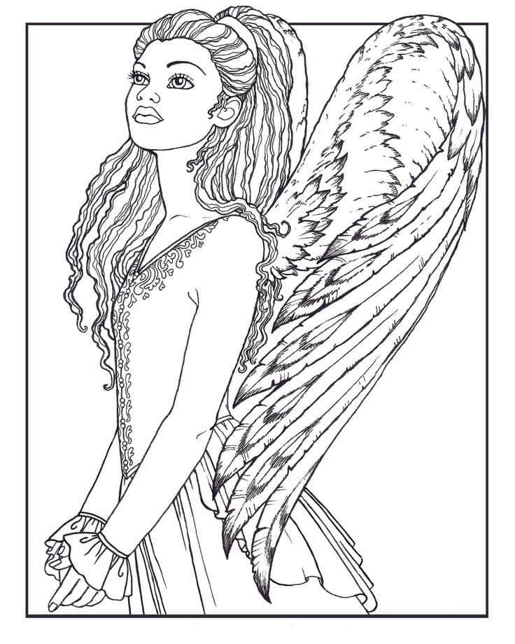 Очаровательная девушка с большими крыльями
