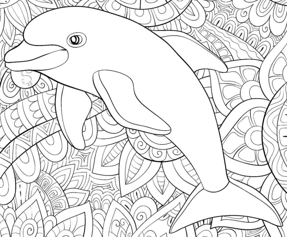 Дельфин на фоне сложных узоров