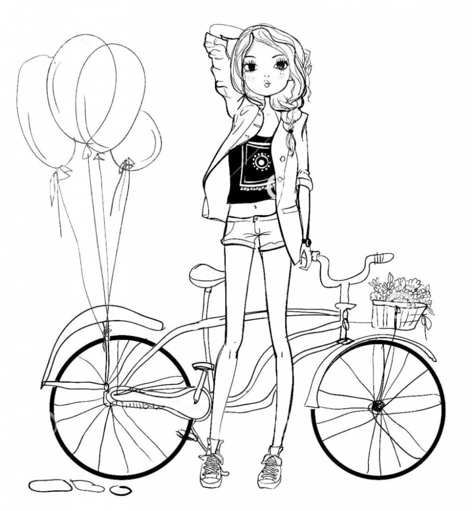 Девочка возле велосипеда