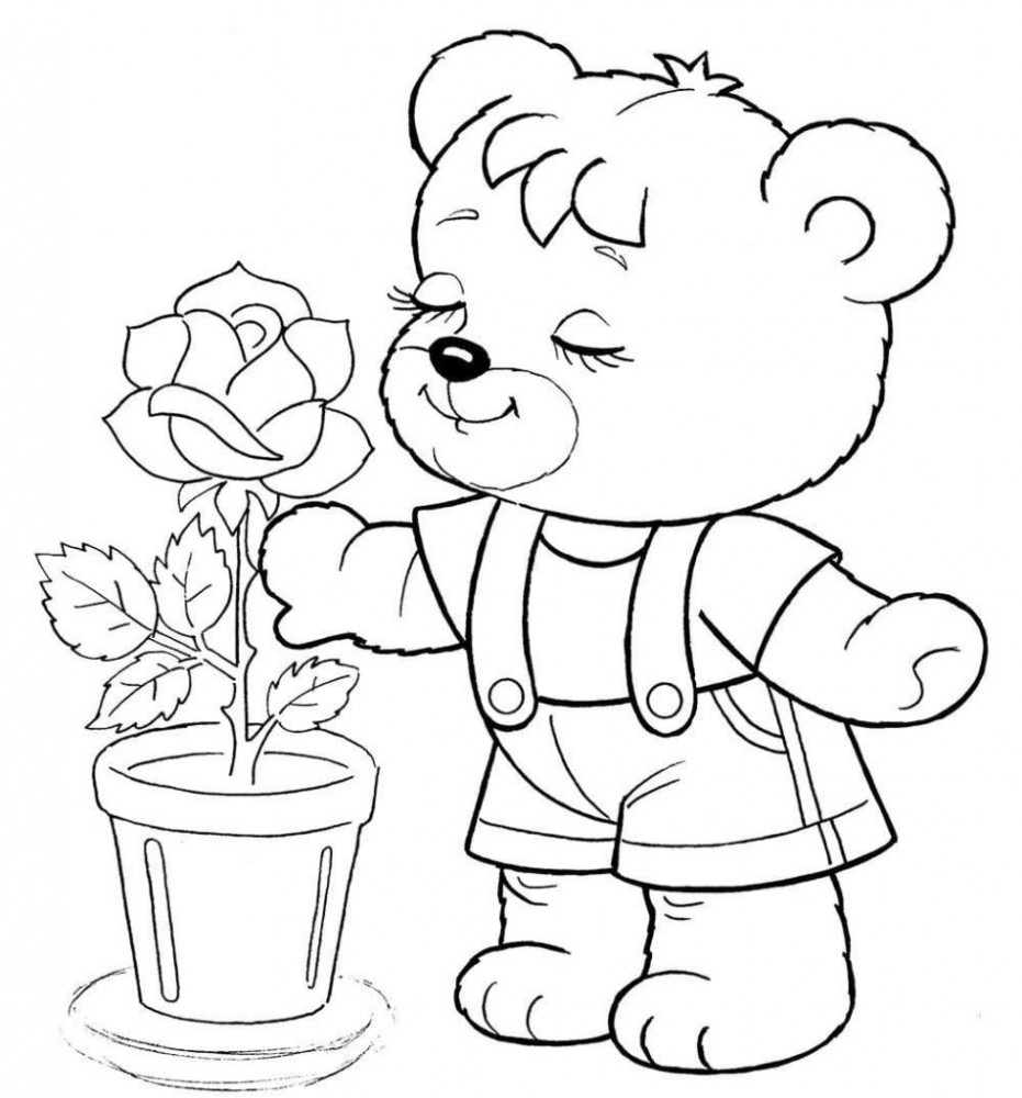 Медведь нюхает розу